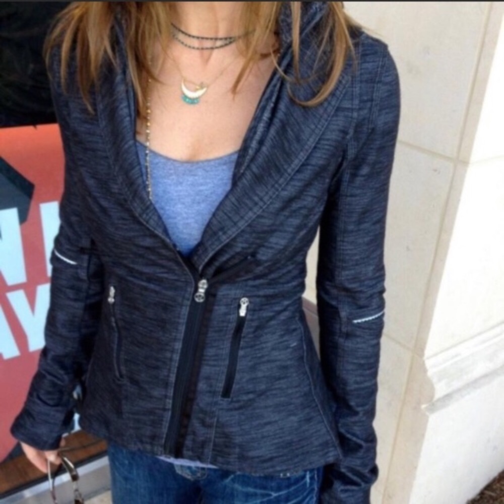 Lulu lemon Ride On Blazer Size 4